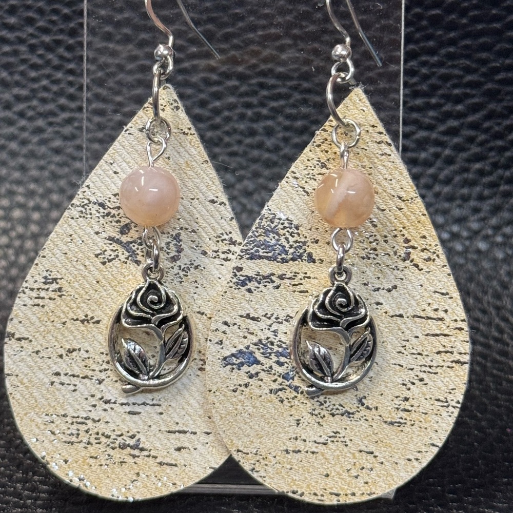 Elegant Silver and Cream Teardrop Earrings